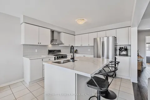 18 Willoughby Way, New Tecumseth, ON L9R 0M4