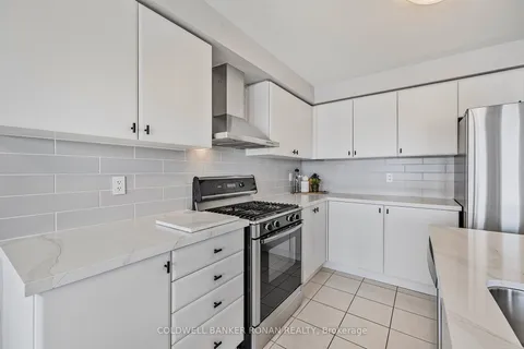 18 Willoughby Way, New Tecumseth, ON L9R 0M4