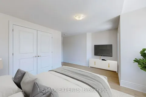 12 Abeam St, East Gwillimbury, ON L6N 0W4