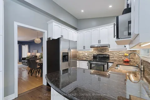 149 Cherokee Dr, Vaughan, ON L6A 1X1