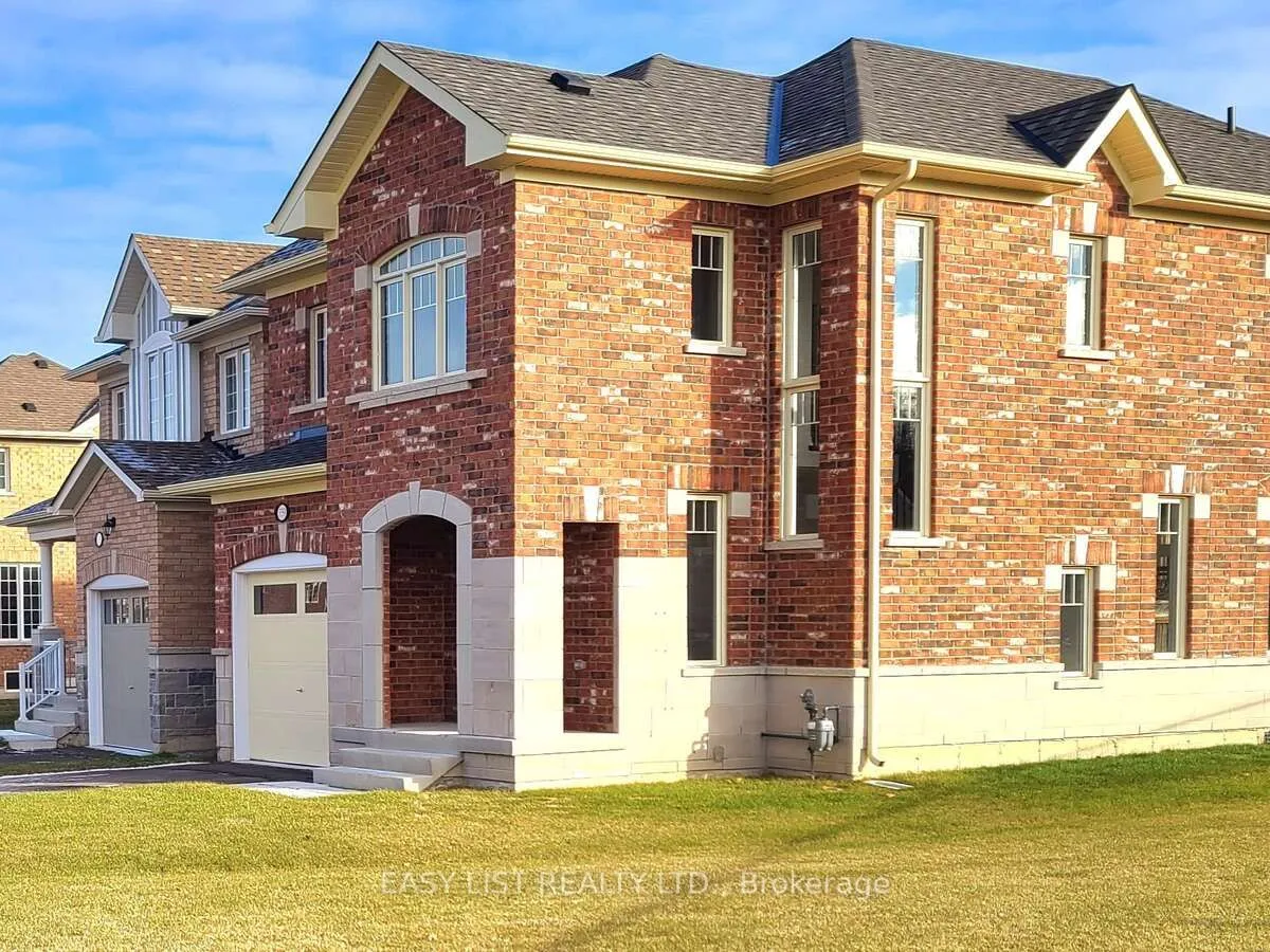 359 Rita's Avenue, Newmarket, ON L3X 2N1