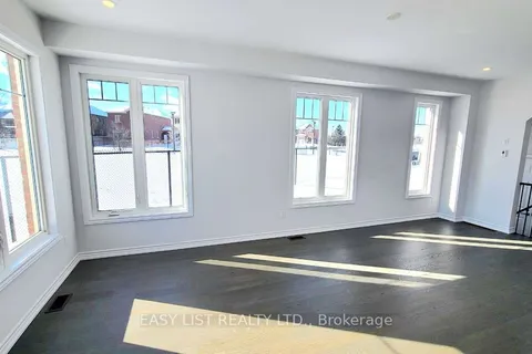 359 Rita's Avenue, Newmarket, ON L3X 2N1