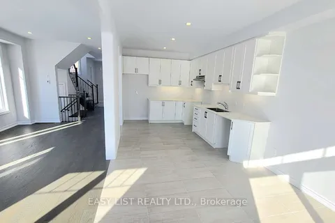 359 Rita's Avenue, Newmarket, ON L3X 2N1