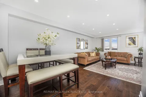 35 Adams St, Bradford West Gwillimbury, ON L3Z 3E5