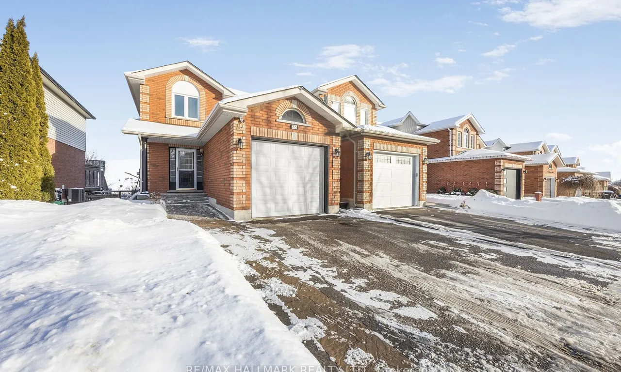 35 Adams St, Bradford West Gwillimbury, ON L3Z 3E5