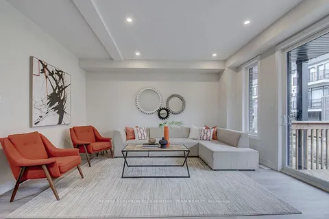 33 Seguin St, Richmond Hill, ON L4E 2X5