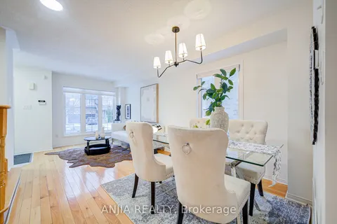 220 Hammersly Blvd, Markham, ON L6E 2C9