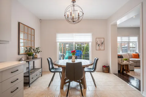 30 Giordano Way, Vaughan, ON L6A 0H4