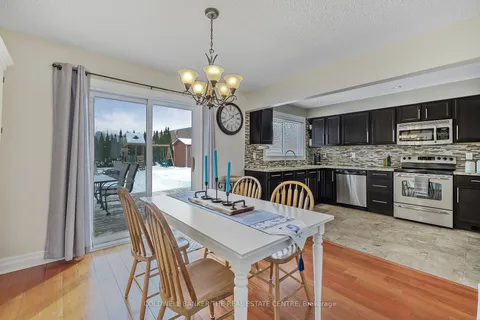 237 Patterson St, Newmarket, ON L3Y 3L5