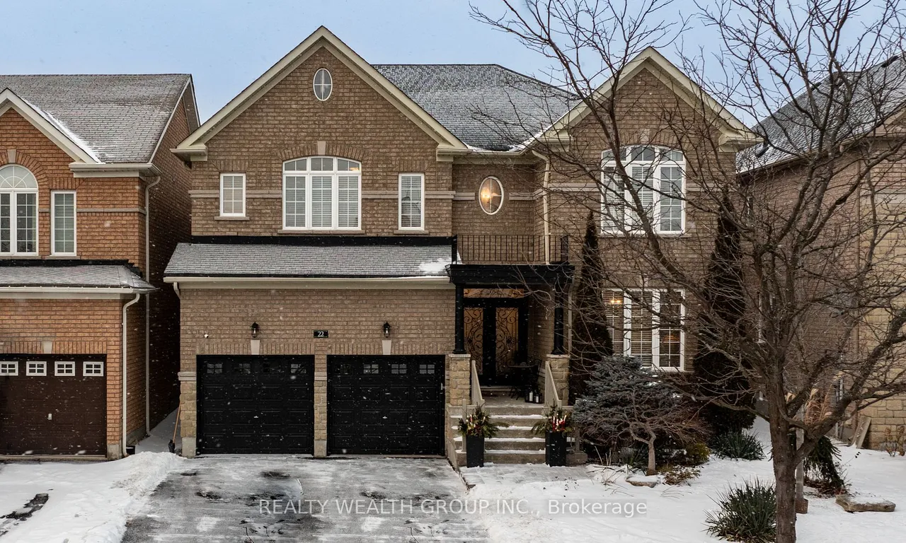 22 Halldorson Ave, Aurora, ON L4G 7Z1