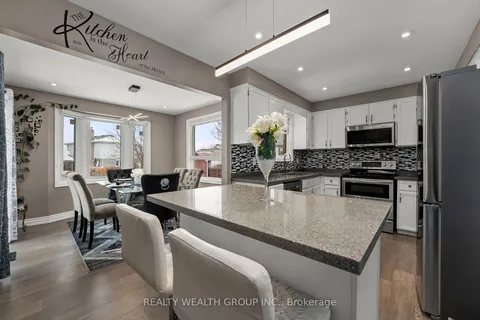 166 Biscayne Blvd, Georgina, ON L4P 3M1