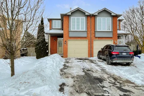 711 Walpole Cres, Newmarket, ON L3X 2B3
