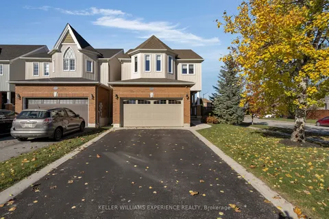 1112 Kell St, Innisfil, ON L9S 4W4