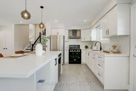 24 Drakefield Rd, Markham, ON L3P 1G5