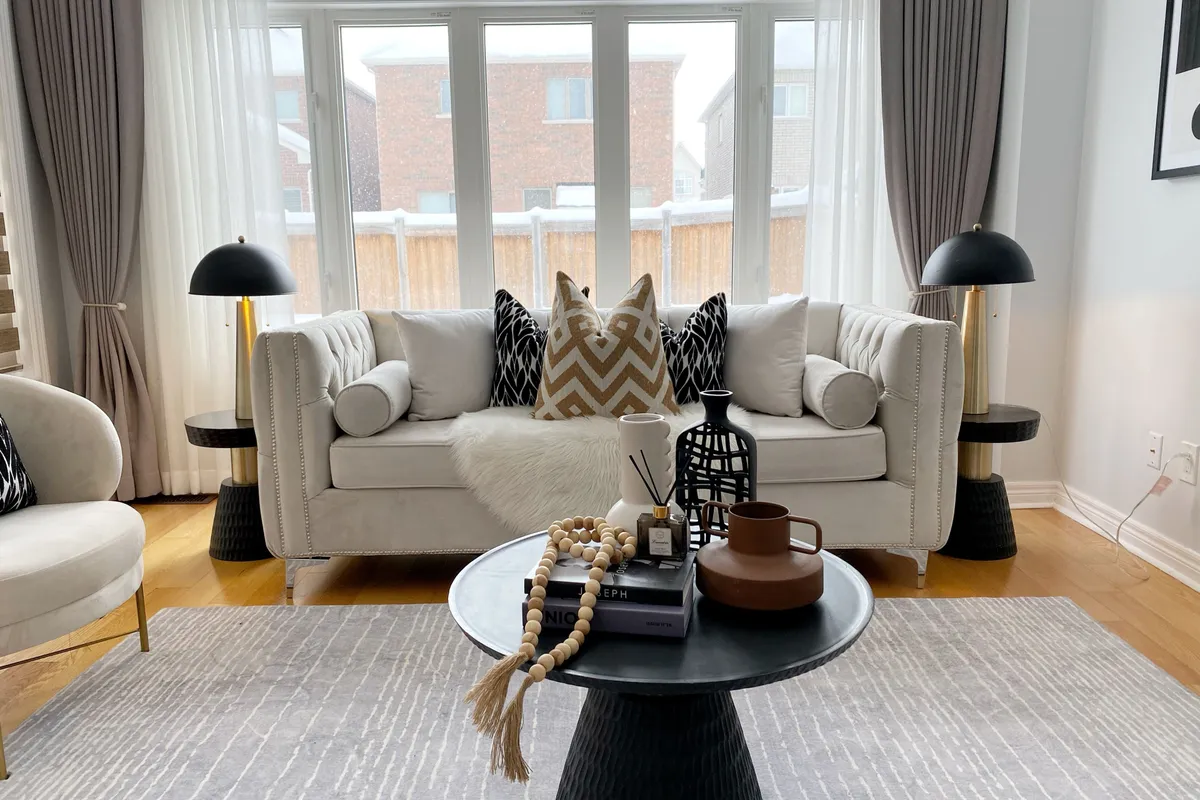 138 Romanelli Crescent, Bradford West Gwillimbury, ON L3Z 0X7