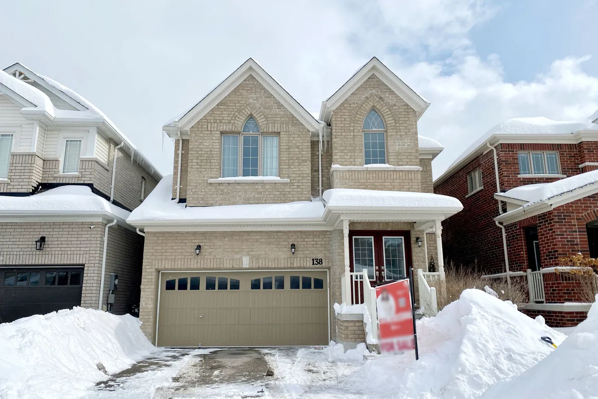 138 Romanelli Crescent, Bradford West Gwillimbury, ON L3Z 0X7