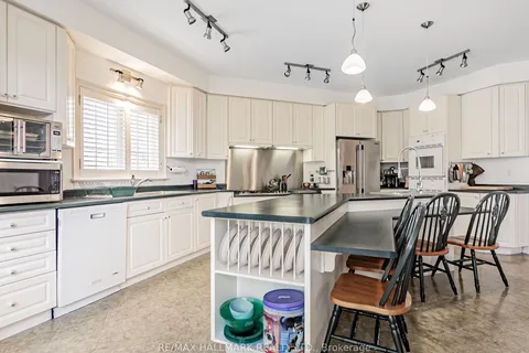 68 Edgar Avenue, Richmond Hill, ON L4C 6K4