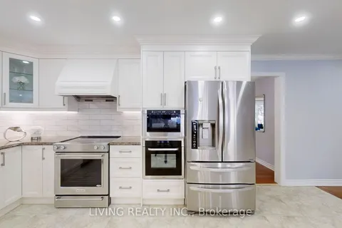 27 Montclair Rd, Richmond Hill, ON L4B 2T4