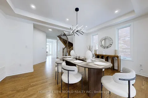 106 Major Cres, Aurora, ON L4G 0Z5