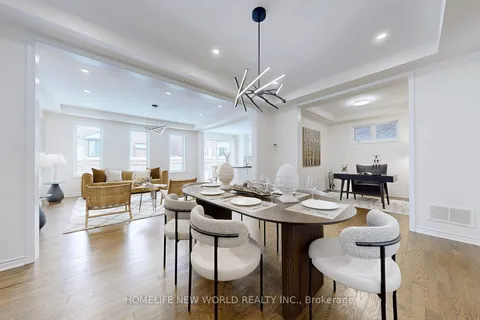 106 Major Cres, Aurora, ON L4G 0Z5