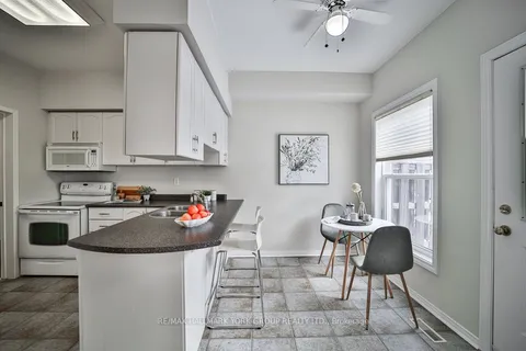 95 John West Way, Aurora, ON L4G 7E2