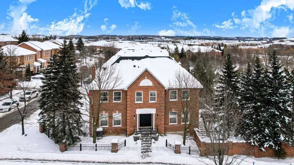 95 John West Way, Aurora, ON L4G 7E2