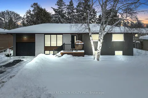 16 Tracey Dr, New Tecumseth, ON L9R 1M2