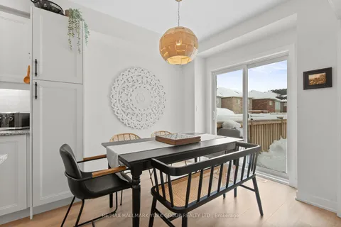 27 Anne Pegg Cres, Georgina, ON L0E 1R0