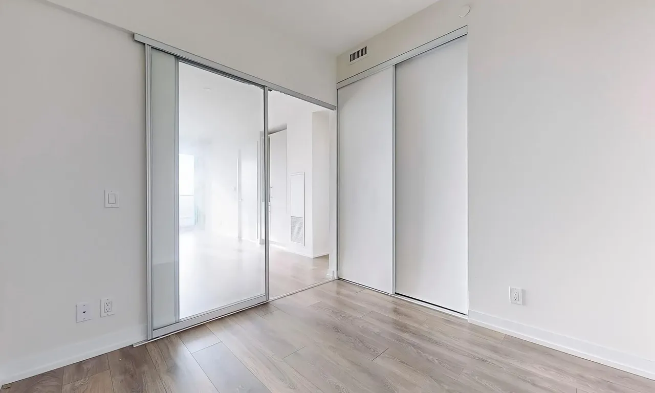 Condo Apt kitchen at 5 Buttermill Ave Vaughan