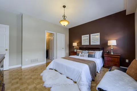 93 Chateau Drive, Vaughan, ON L4H 3B3