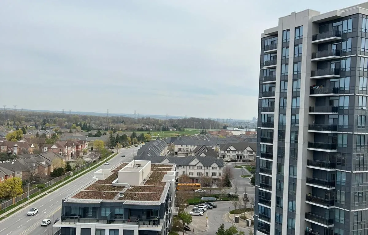 Condo Apt 1 bedroom 2 bathroom at 10 Gatineau Dr in Vaughan - MLS# N11976486
