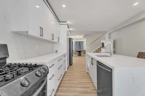 116 Weldrick Road, Richmond Hill, ON L4C 3V1