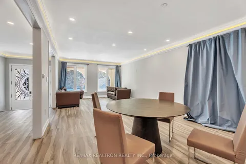 116 Weldrick Road, Richmond Hill, ON L4C 3V1