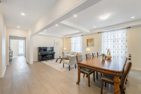 4 Goldeneye Drive, East Gwillimbury, ON L9N 0S6
