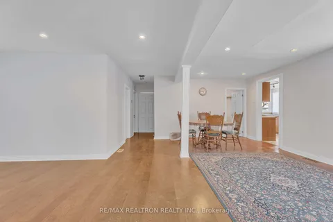 114 Weldrick Road, Richmond Hill, ON L4C 3V1