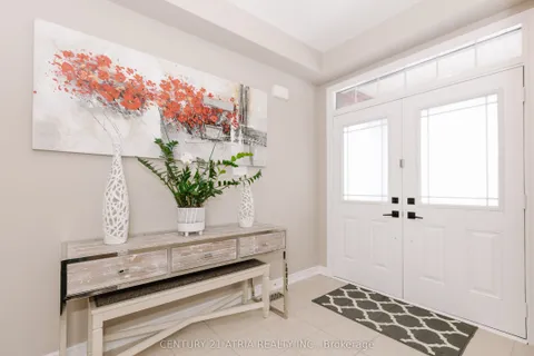 73 Thornlodge Drive, Georgina, ON L4P 0B6