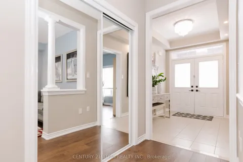 73 Thornlodge Drive, Georgina, ON L4P 0B6