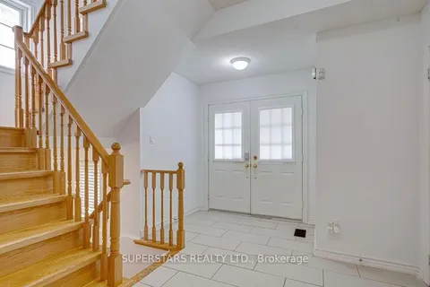16 Rawlings Avenue, Richmond Hill, ON L4S 1B4