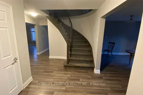 39 Camrose Drive, Georgina, ON L4P 3L6