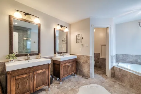 57 Treegrove Circle, Aurora, ON L4G 6M2