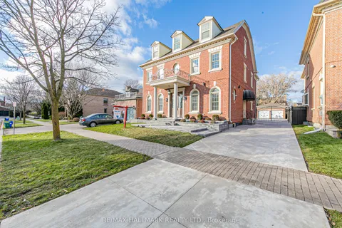 42 Oatlands Crescent, Richmond Hill, ON L4C 9P2