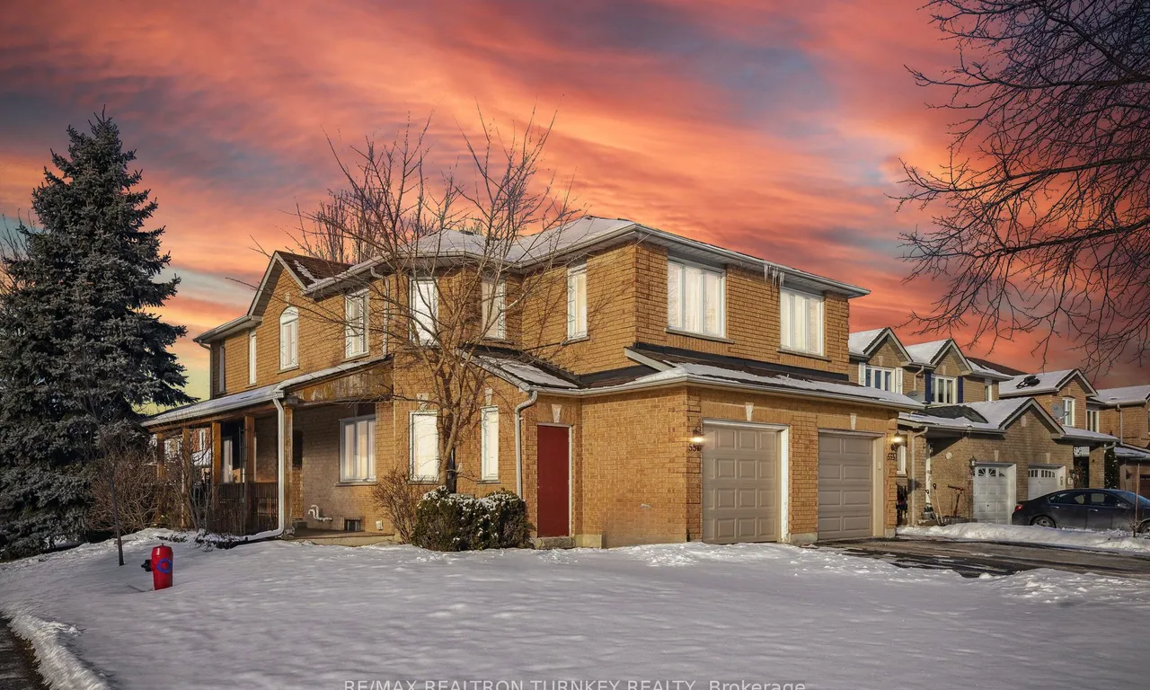 551 Carberry St, Newmarket, ON L3X 2A7