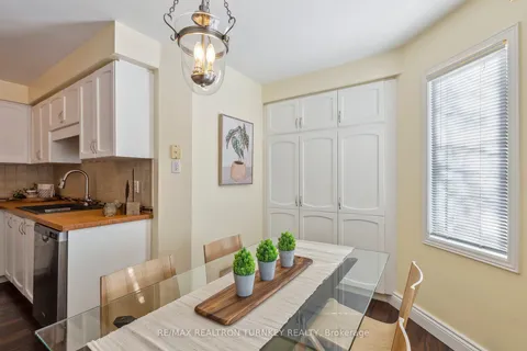 551 Carberry St, Newmarket, ON L3X 2A7