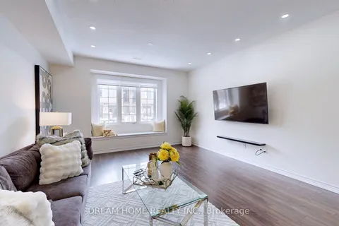 134 Frederick Wilson Avenue, Markham, ON L6B 0R1