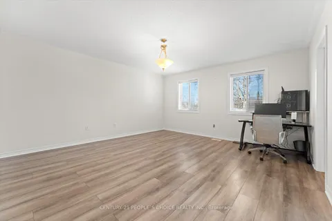 26 Rainbow Court, Georgina, ON L4P 3Z6