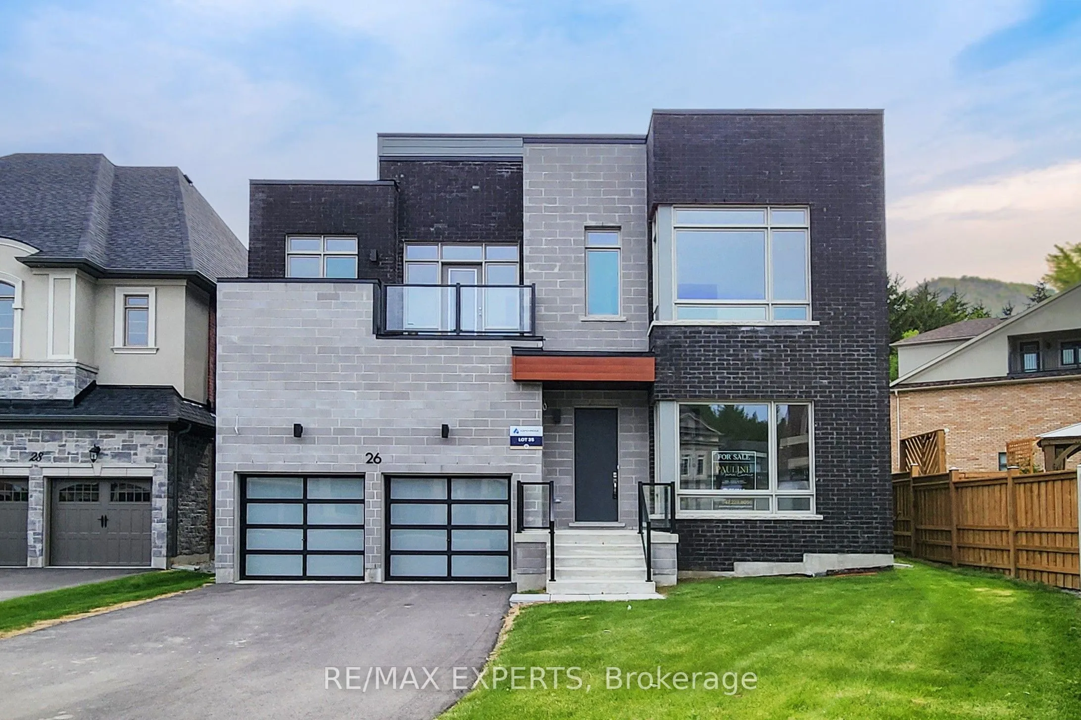 26 Night Sky Court, Richmond Hill, ON L4C 2R4
