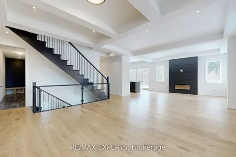 26 Night Sky Court, Richmond Hill, ON L4C 2R4