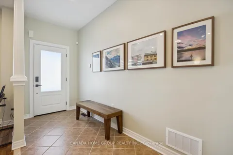 73 Woodbury Crescent, Newmarket, ON L3X 2T2