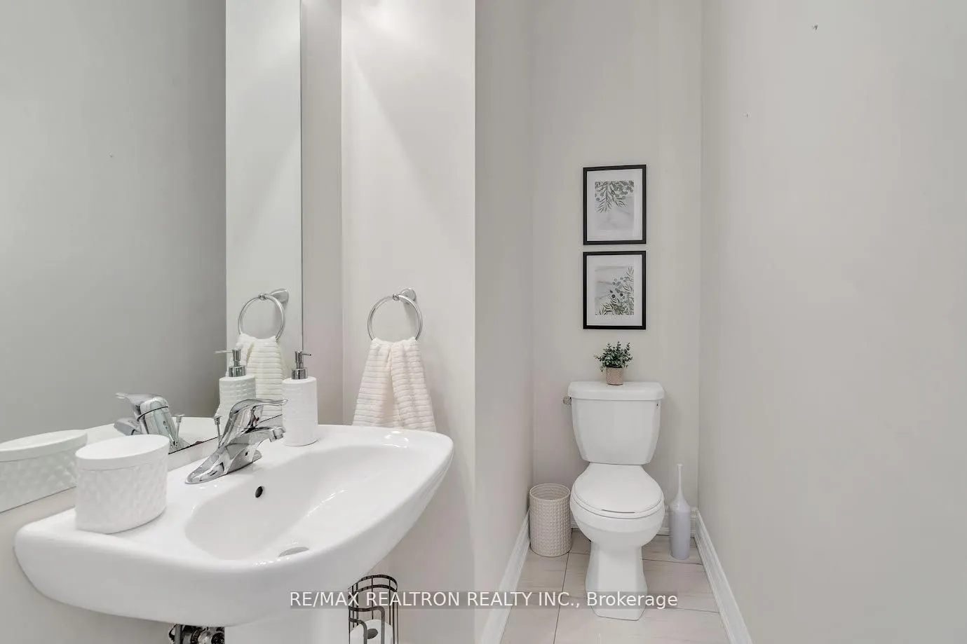 17 Kingsville Lane, Richmond Hill, ON L4C 7V6