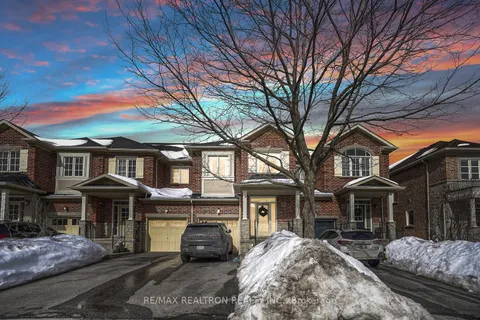 354 William Dunn Crescent, Newmarket, ON L3X 3L3
